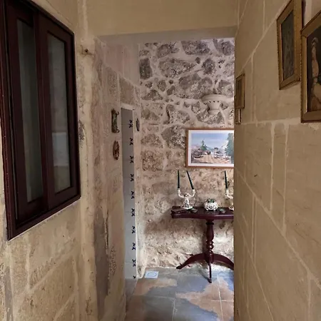 Nyaraló Traditional In The Heart Of Nadur