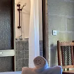 Traditional In The Heart Of بيت للعطل نادور