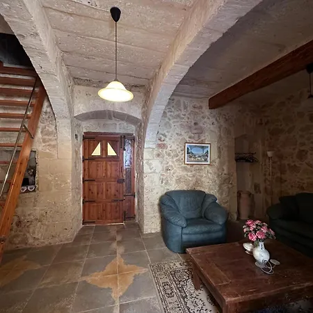 Traditional In The Heart Of Dom wakacyjny Nadur