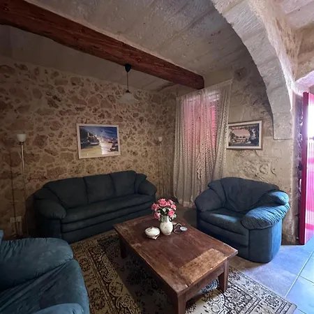 Vakantiehuis Traditional In The Heart Of *