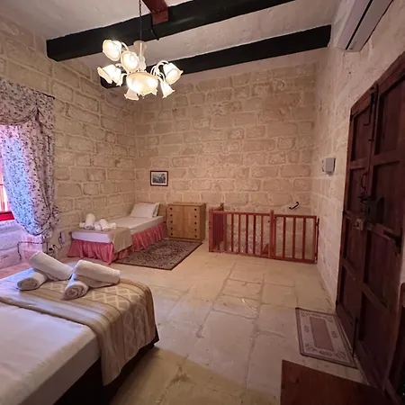 Vakantiehuis Traditional In The Heart Of *