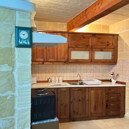 Dom wakacyjny Traditional In The Heart Of Nadur