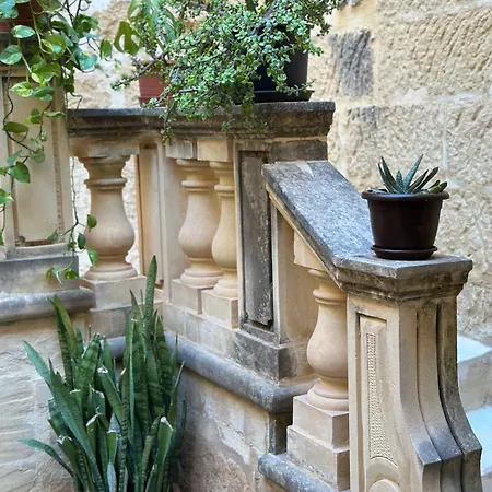 Vakantiehuis Traditional In The Heart Of