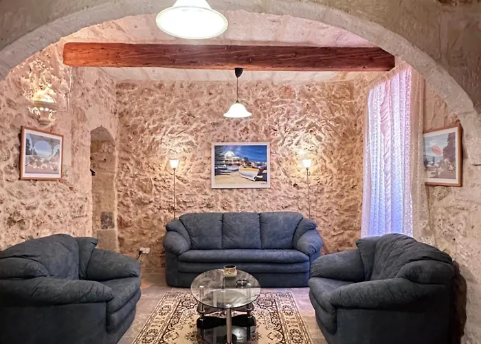 Dom wakacyjny Traditional In The Heart Of Nadur